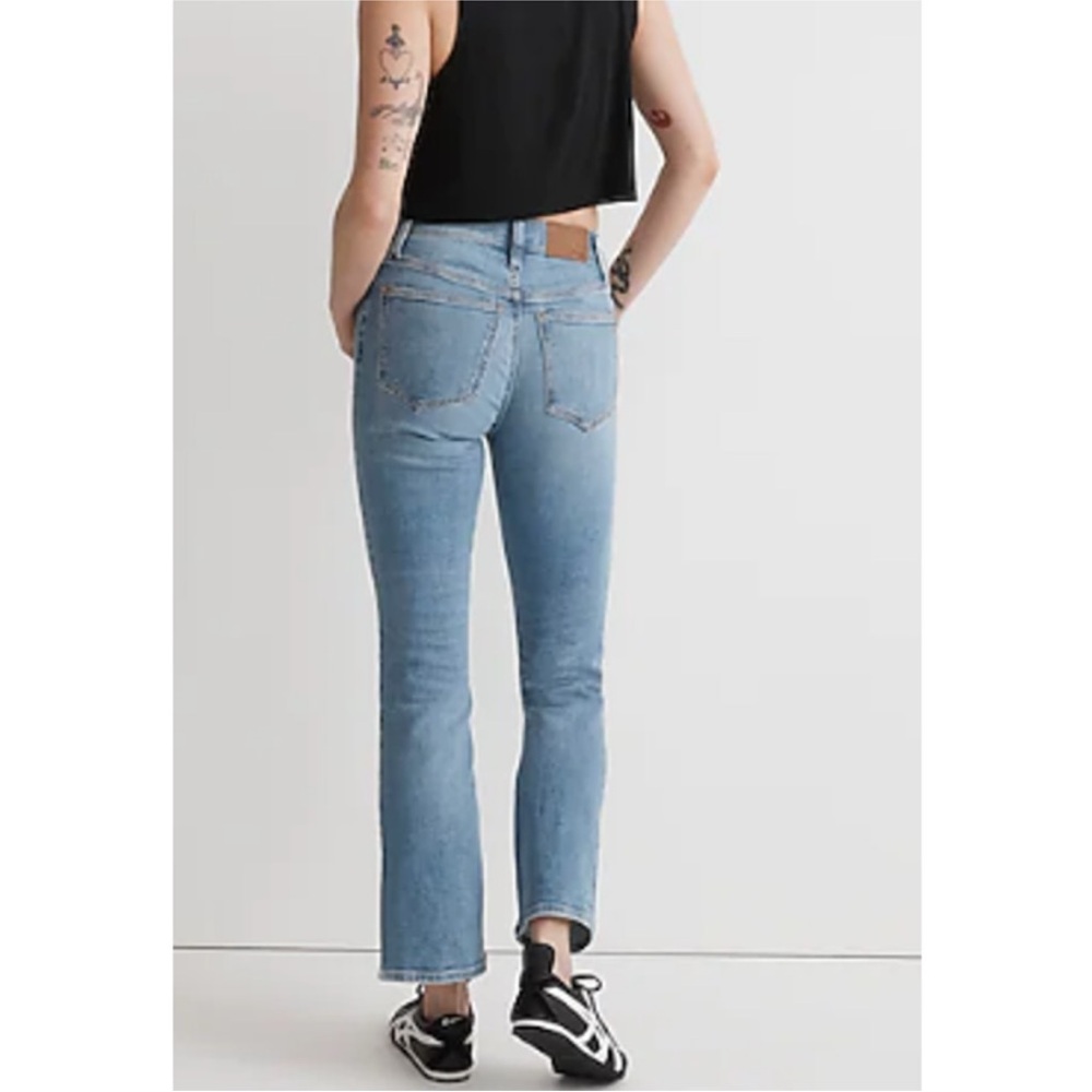 Madewell Mid-Rise Kick Out Jeans Size 27 Blue Light Wash - Picture 7 of 8